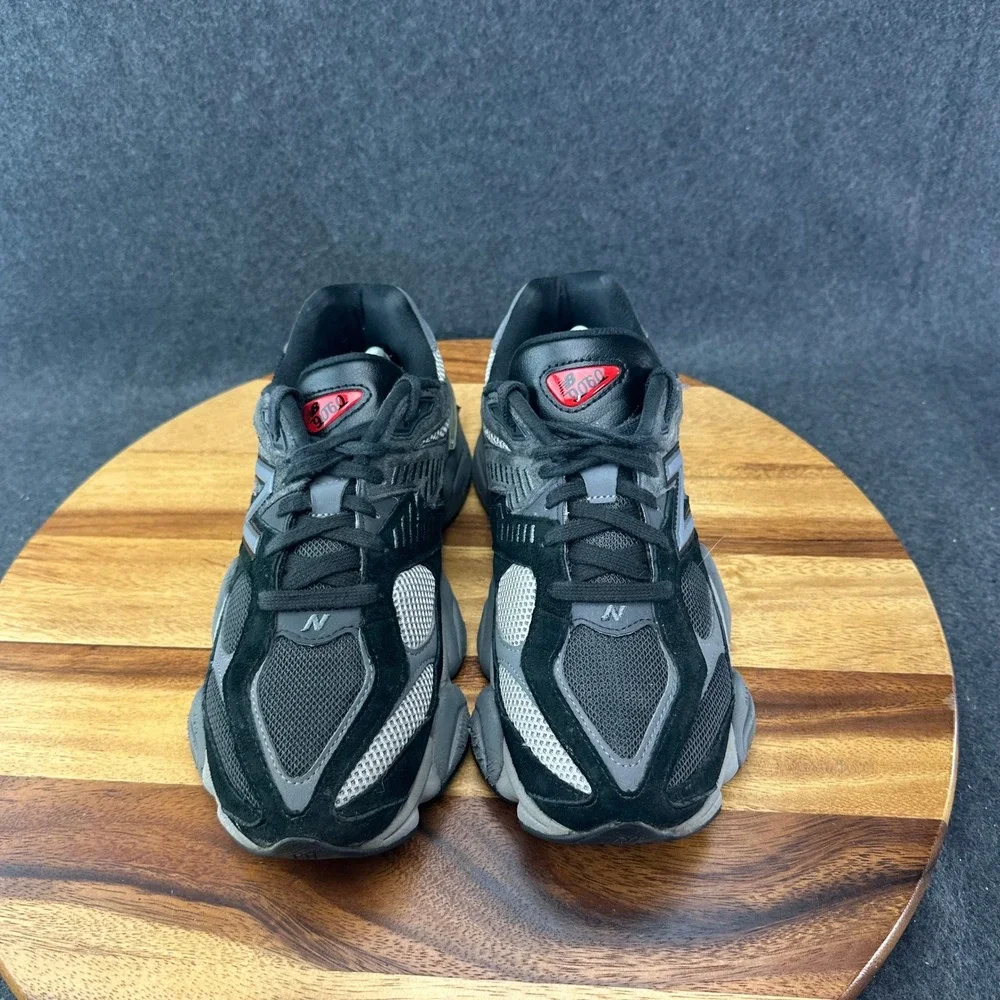New Balance 9060 U9060BLK Mens Size 7 Black Gray Suede Running Shoes